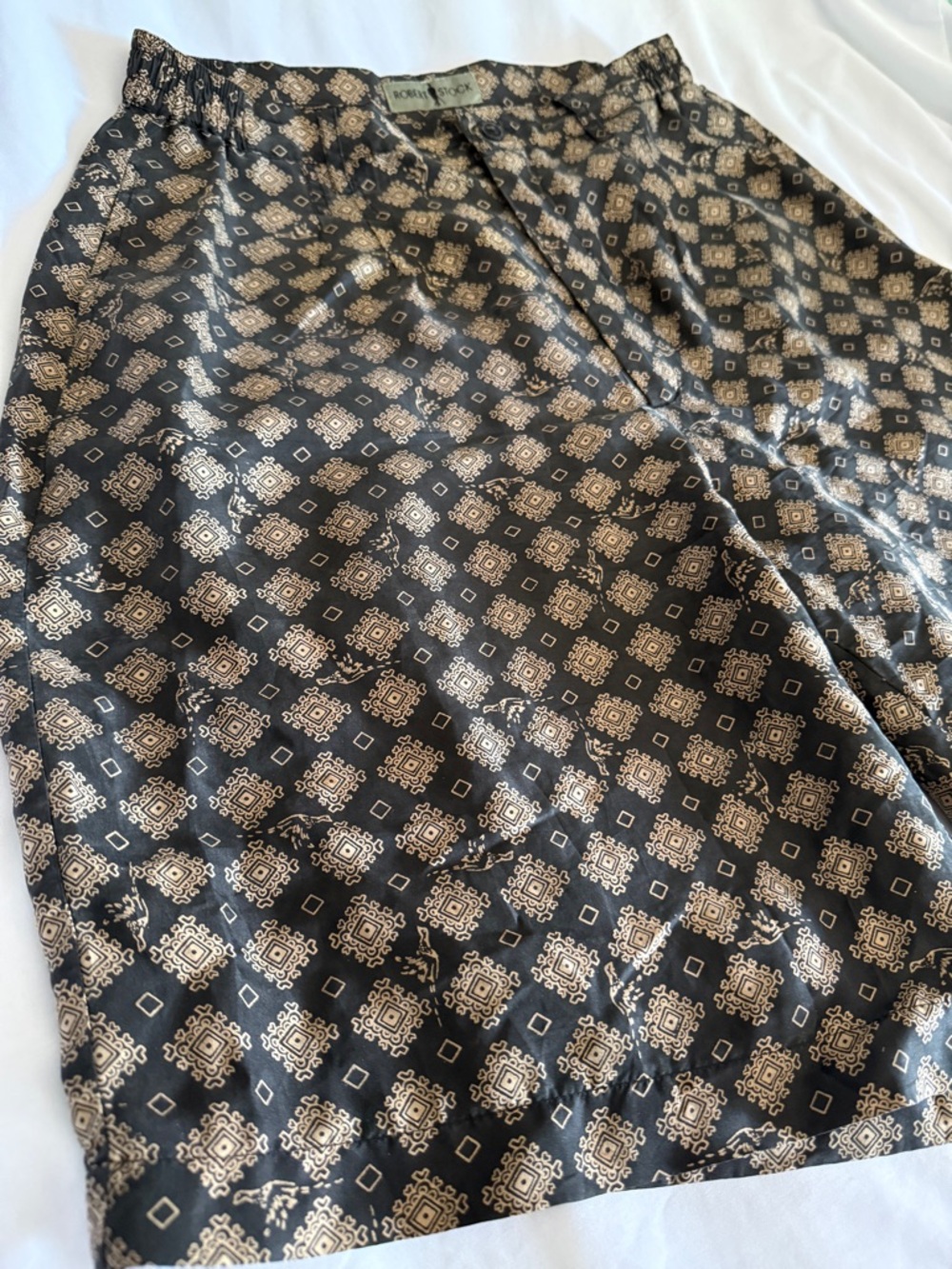 Vintage 90’s Robert Stock Black & Beige Geometric & Bird Design Silk Shorts - M - Picture 3 of 12